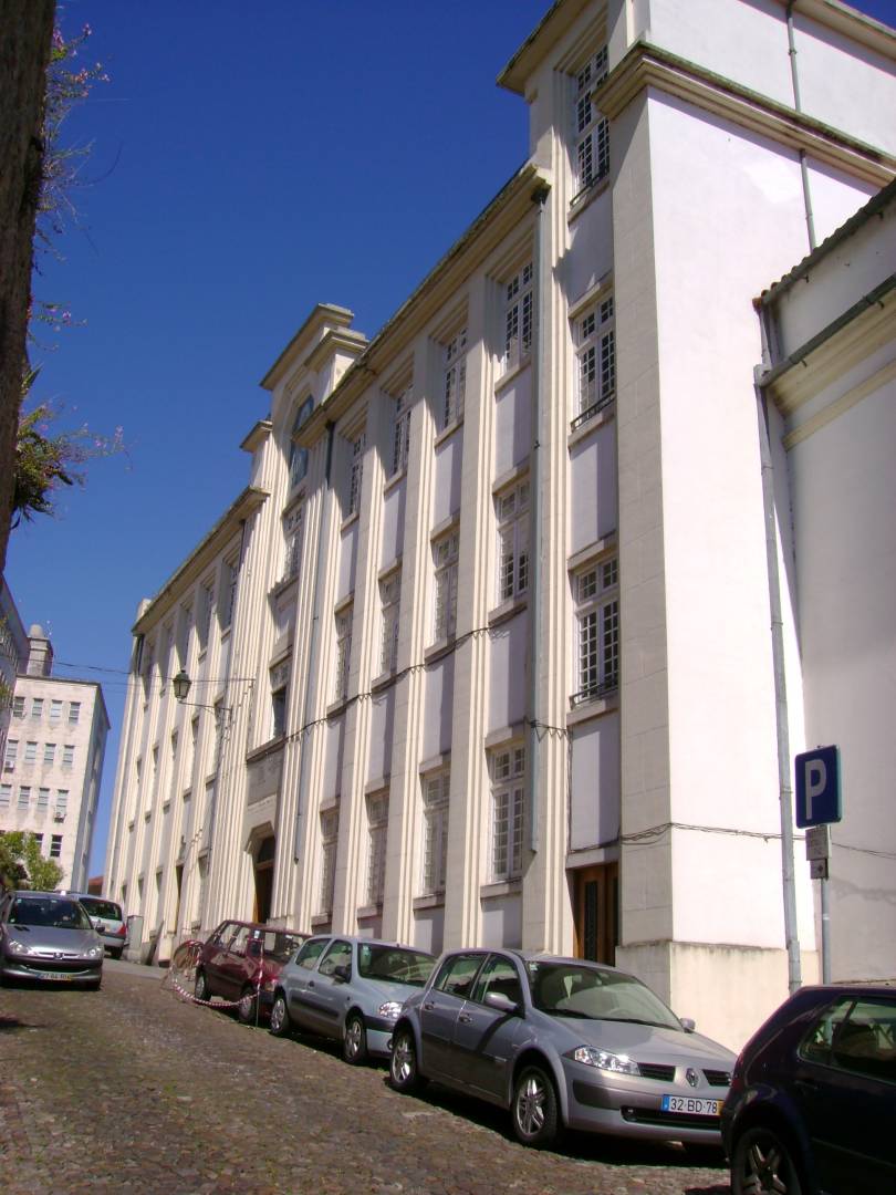 Instituto Universitário Justiça e Paz
