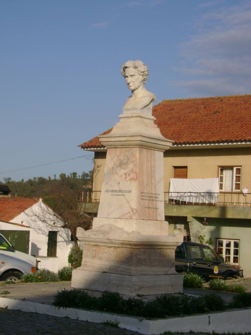 Busto de José Xavier Mousinho da Silveira