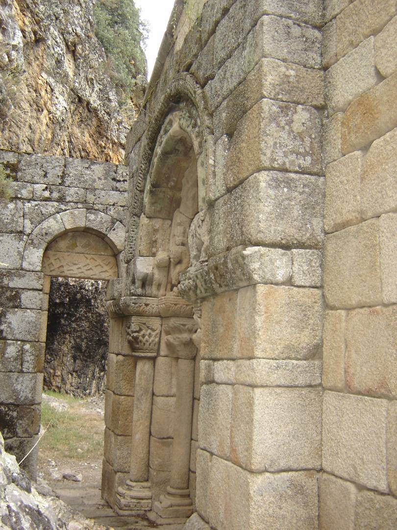 File:Igreja de São Pedro das Águias - Portugal (35557229514).jpg -  Wikimedia Commons