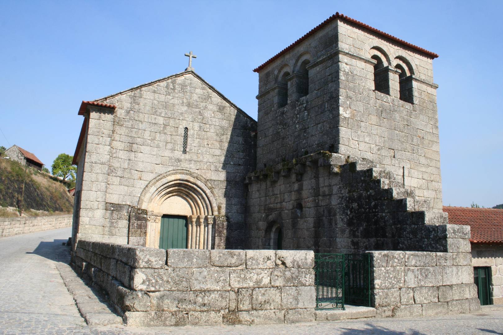 Mosteiro do Salvador de Freixo de Baixo