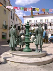Fonte na Praça Raimundo José Soares Mendes
