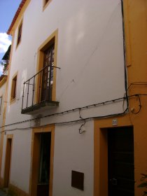 Casa na Rua Maria de Lurdes Pintassilgo