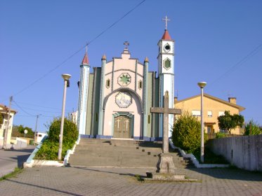 Igreja Matriz de Macinhata do Vouga e Cruzeiro