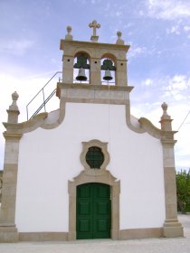 Igreja Paroquial de Agrobom / Igreja de São Miguel