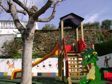 Parque infantil de Casal de Loivos
