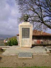 Busto Padre Manuel da Nóbrega