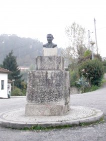 Busto de António Pinto Marques