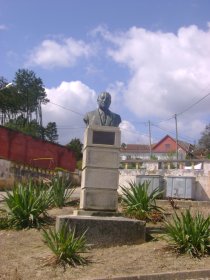 Busto do Comendador Lopes Ferreira