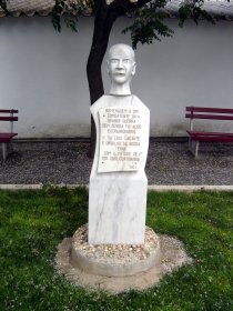 Busto de Luís Galante
