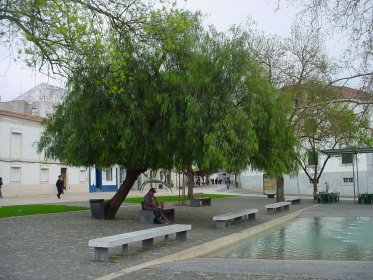 Jardim da Praça Diogo Fernandes de Beja