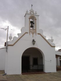 Igreja Paroquial de Santa Clara de Louredo