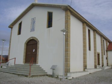 Igreja Paroquial de Carvalhal Formoso