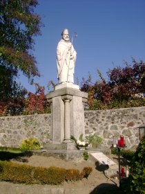 Estátua de São Martinho de Dume
