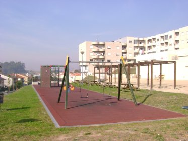 Parque Infantil em Nogueira
