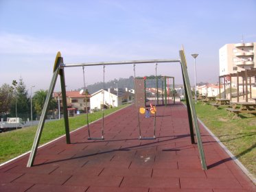 Parque Infantil em Nogueira