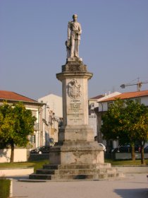 Estátua de Dom Pedro V