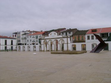 Antigo Mercado Municipal de Bragança / Praça de Bragança