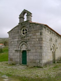 Capela de São Pedro de Varais / Capela de Varães