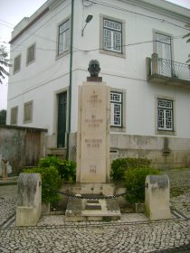 Busto de Jaime Cortesão
