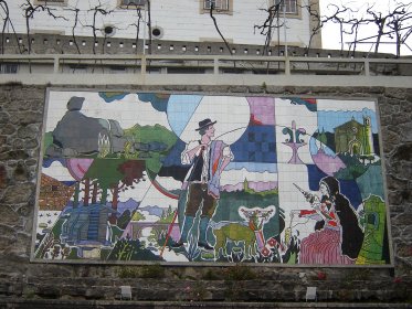 Mural de Azulejos do Largo da Fonte dos Peixes