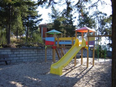 Parque infantil de Parada de Ester