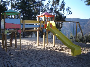 Parque infantil de Parada de Ester