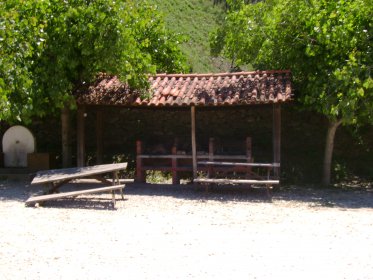 Parque de Merendas da Praia Fluvial de Palheiros e Zorro