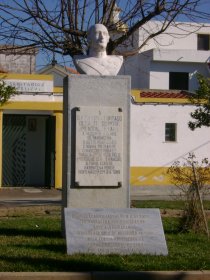 Busto do Doutor Francisco Furtado de Castro
