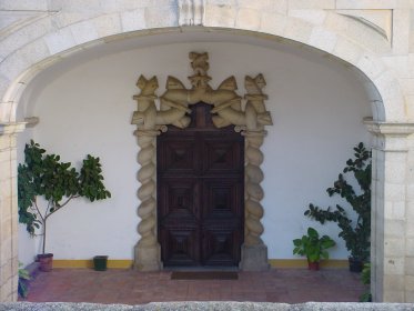 Portal da Igreja do Carmo