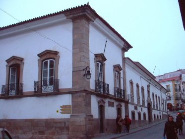 Edifício da Praça 1º de Maio / Museu do Artesanato e do Design – MADE