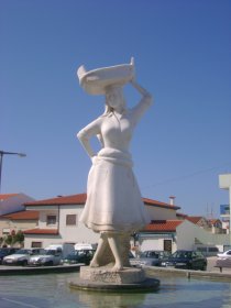 Estátua A Varina