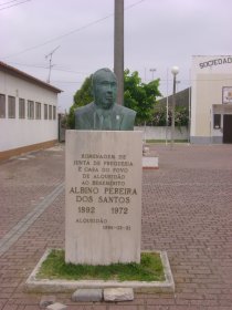 Busto de Albino Pereira dos Santos