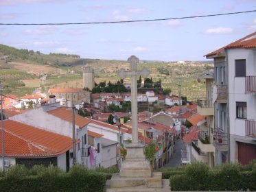 Cruzeiro junto ao Convento de São Filipe de Nery