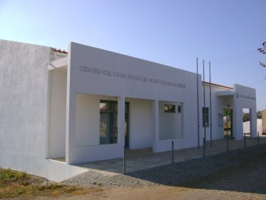 Centro Cultural Polivalente de Vale de Maceiros