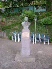 Estátua do Padre José Marques Jardim