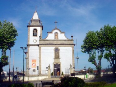 Igreja Paroquial de Valadares