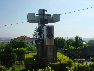 Escultura em Homenagem ao Padre Missionário José G. Araújo