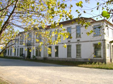 Hospital Dona Maria Cândida / Casa do Povo e Jardim de Infância de Vila Nova de Tazém