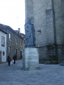 Estátua de Dom Sancho I