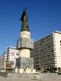 Estátua de Santo António