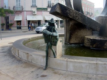 Escultura na Praça da República