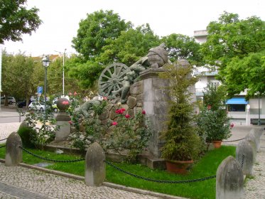 Monumento aos Combatentes Mortos na Grande Guerra