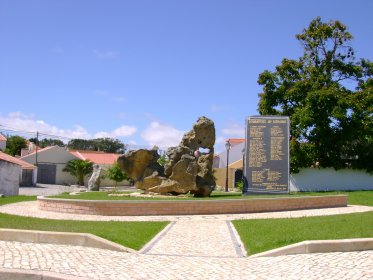 Escultura de Homenagem aos Combatentes do Ultramar