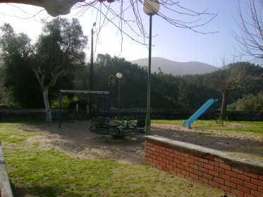 Parque Infantil de Serpins