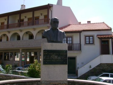 Busto de Padre José João Alves Calado