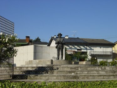 Estátua de Germano de Sousa Vieira