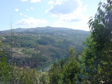 Vistas para a Cidade Marco de Canaveses, Serra da Abobreira e Rio Tâmega