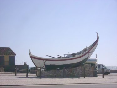 Monumento aos Pescadores - A Arte Xávega
