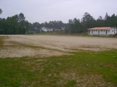 Campo de Futebol de Longos Vales