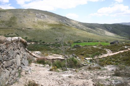 Fojo do Lobo de Parada